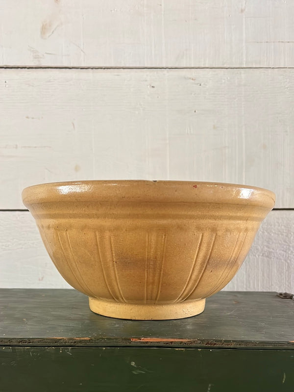 Yellow Ware Bowls for Cheerful, Vintage Vibes