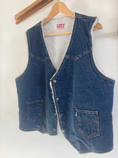 VTG LEVI'S Denim Vest - Fleece Lined