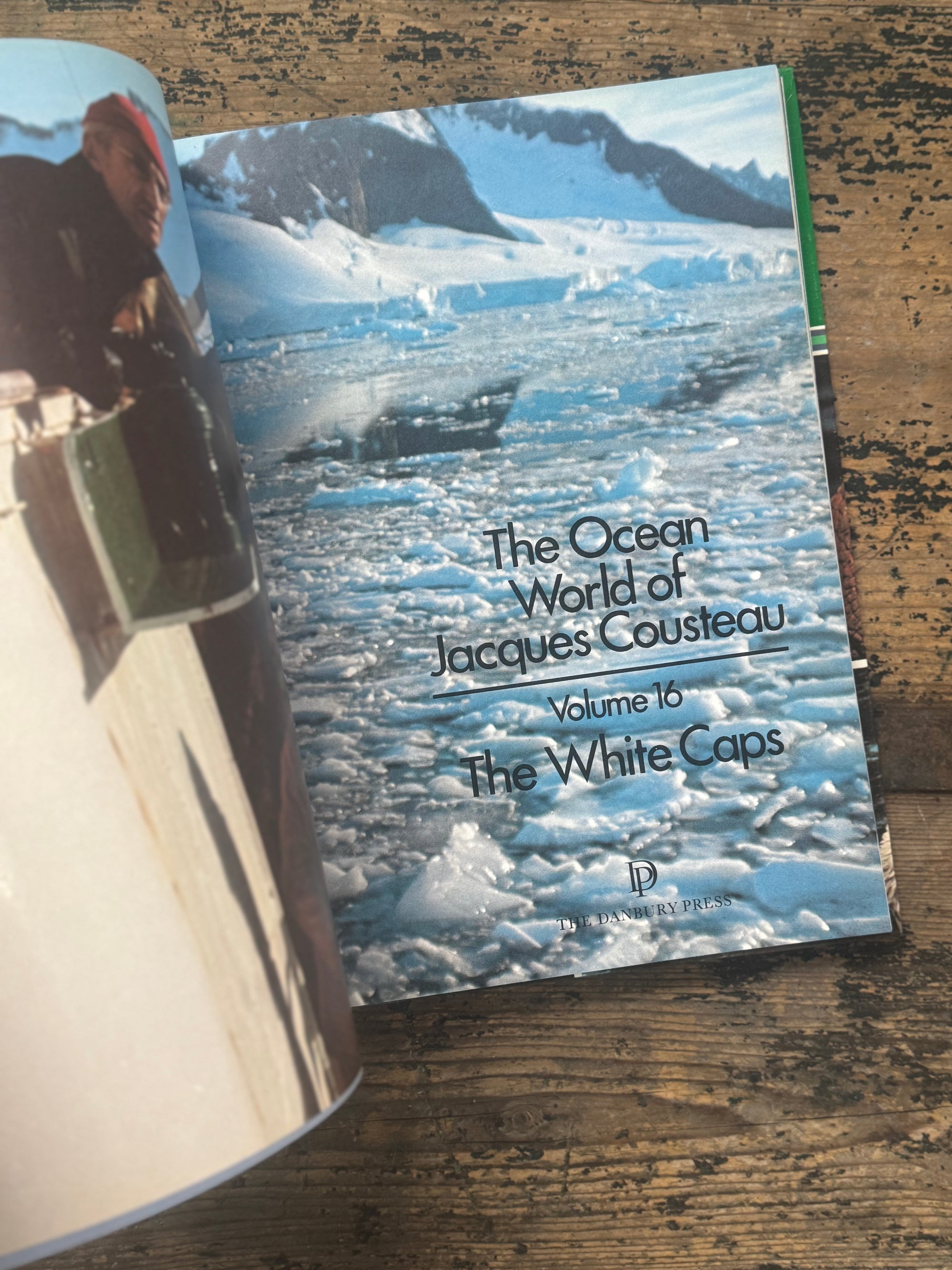 1973 The Ocean World Of Jacques Cousteau Vol 16 Book