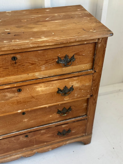 Antique Scrubbed Cottage Pine Dresser (Early 1900s) - Diamonds & Rust