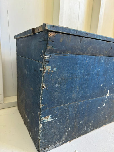 Antique Wood Chest - Marine Blue - Diamonds & Rust