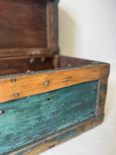 Antique Wood Chest - Turquise - Diamonds & Rust