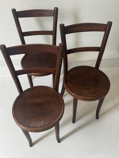 Vintage Thonet Style Bentwood Chair - Wood Grain - Diamonds & Rust