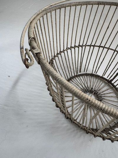 Vintage Wire Clamming Basket - Diamonds & Rust