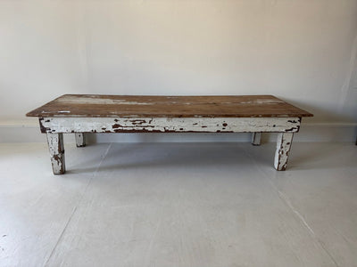 VTG Coffee Table Chippy White Patina - Diamonds & Rust