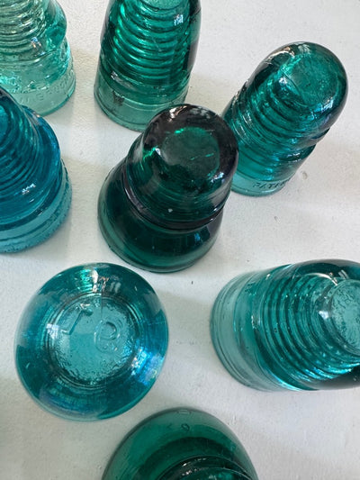 VTG Glass Insulator - Blue Green - Diamonds & Rust