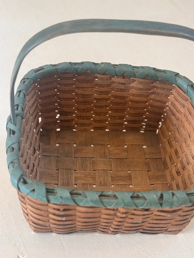 VTG Handmade Artisan Basket - Painted Handle - Diamonds & Rust
