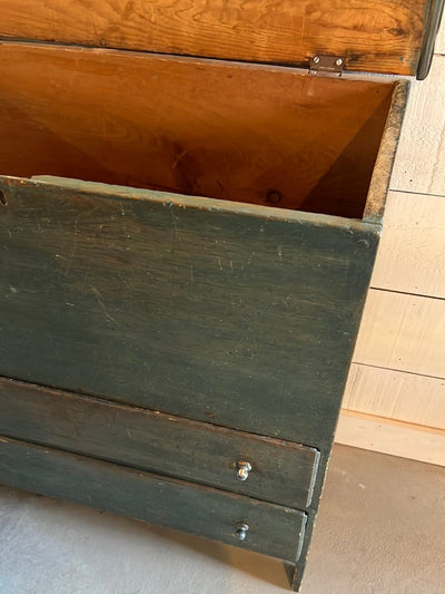 Antique Blanket Chest - Diamonds & Rust