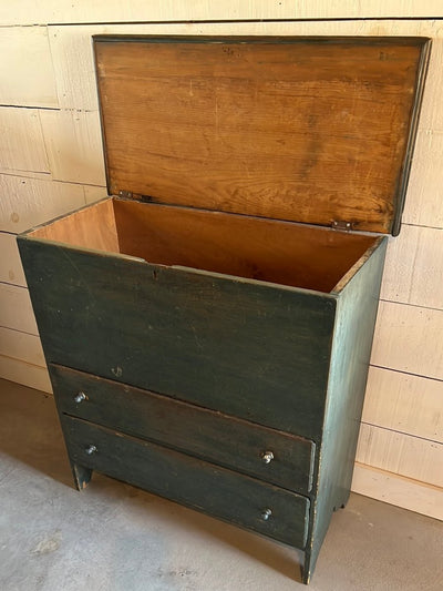 Antique Blanket Chest - Diamonds & Rust