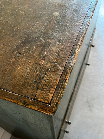 Antique Blanket Chest - Diamonds & Rust