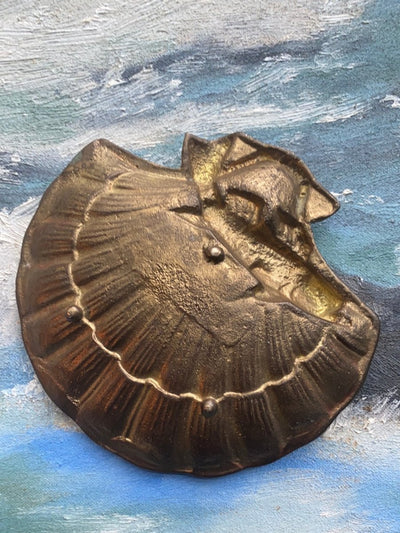 Vintage Brass Shell Tray - Diamonds & Rust