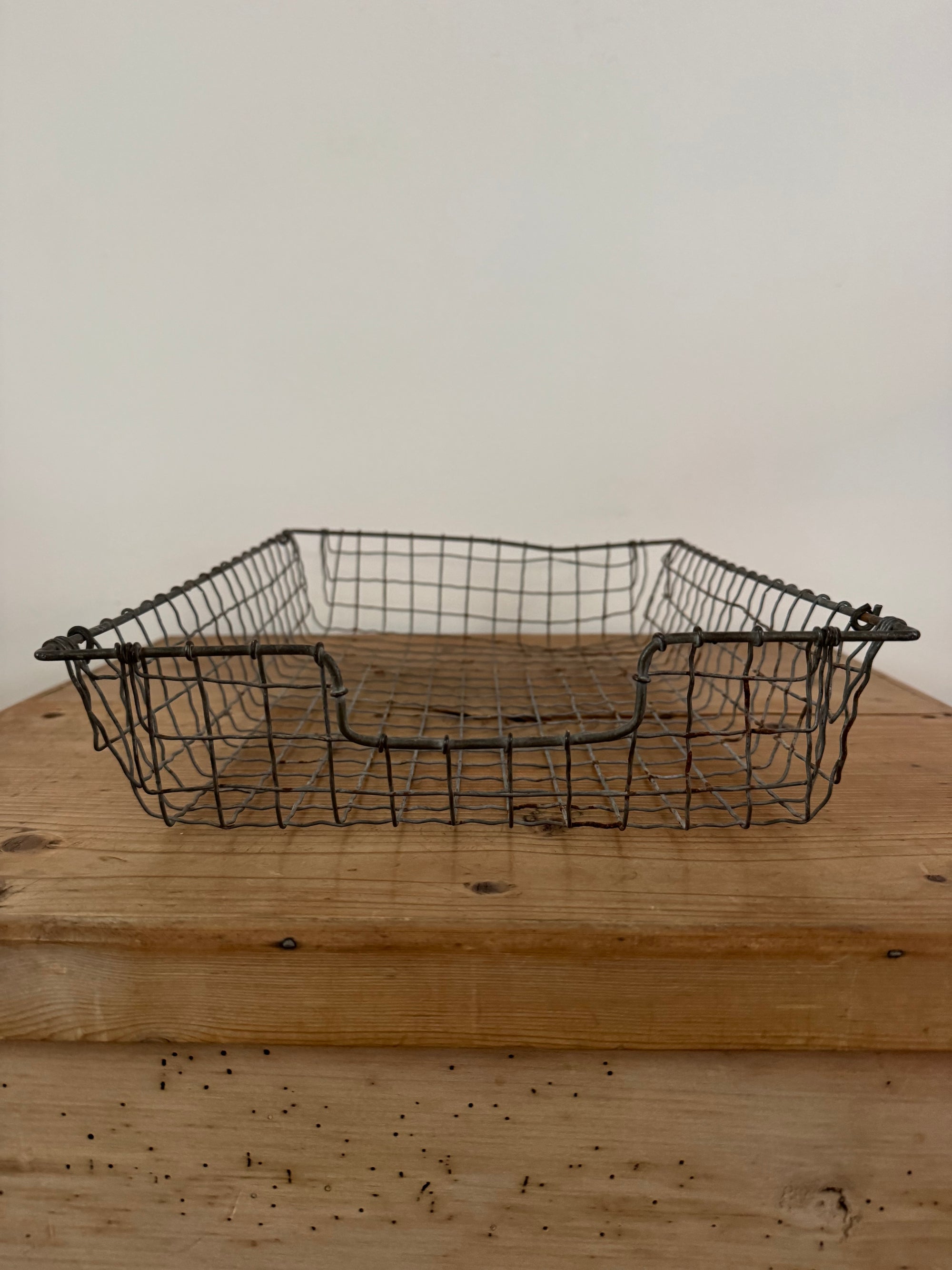 Antique Crinkle Wire Letter Tray