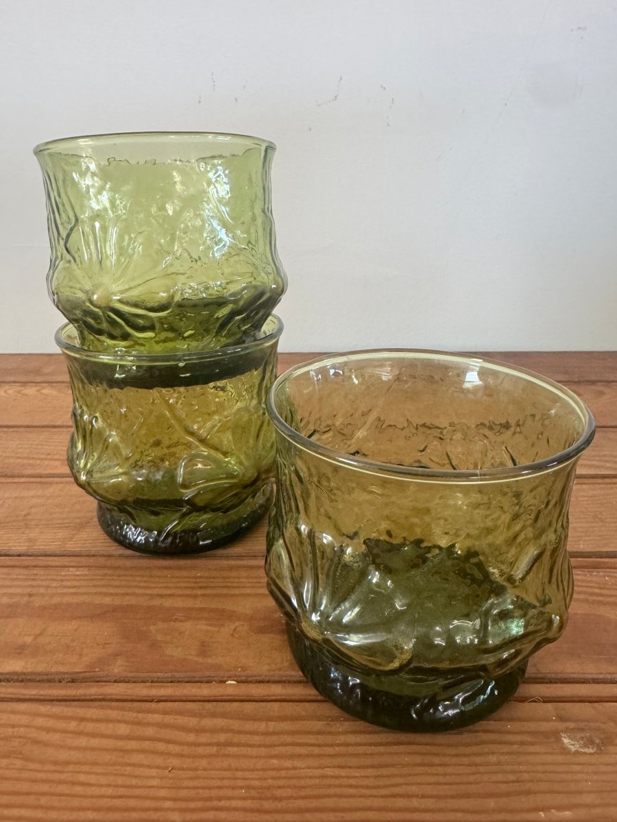 3 x MCM Olive Crinkle Glass Glasses - Diamonds & Rust