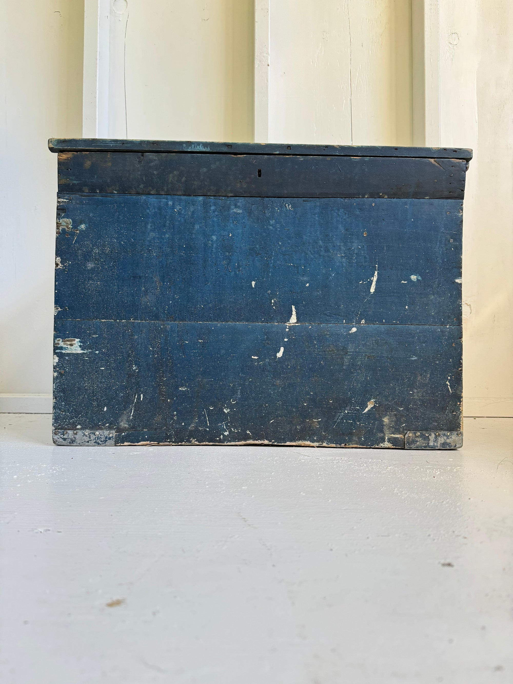 Antique Wood Chest - Marine Blue