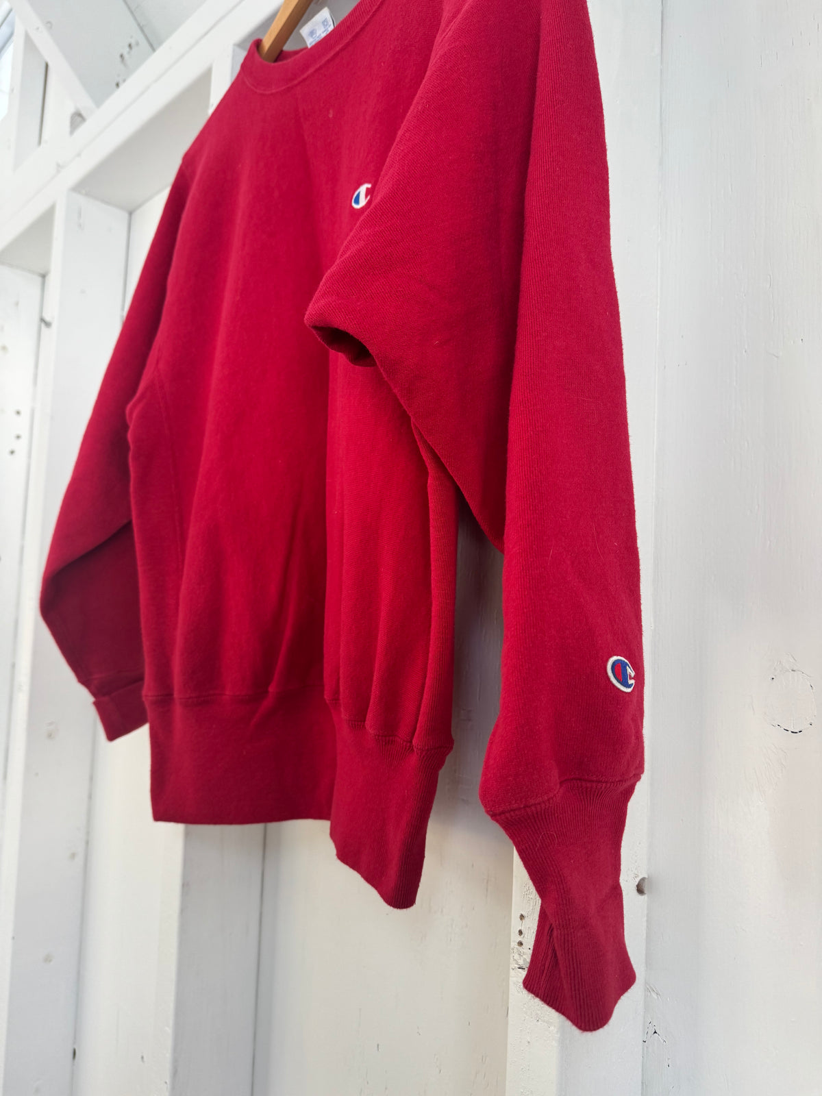 Vintage CHAMPION Reverse Weave Sweatshirt - Red