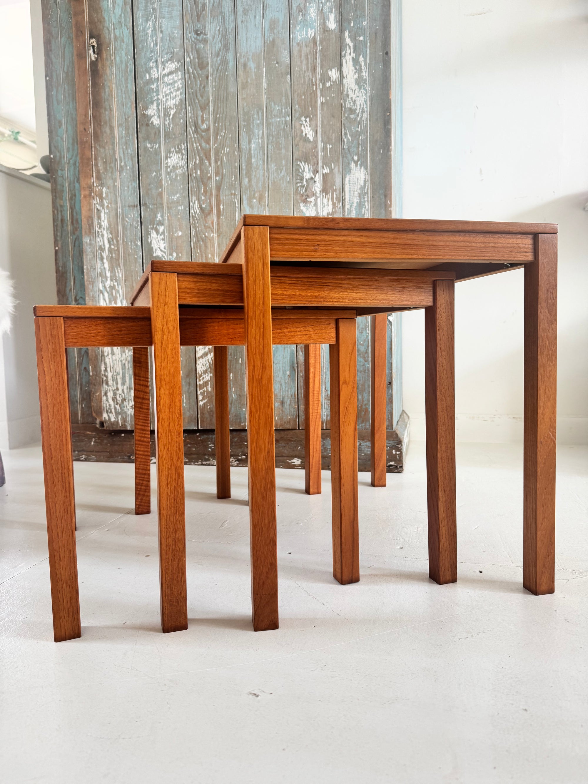 VTG Mid Century Wood Nesting Tables