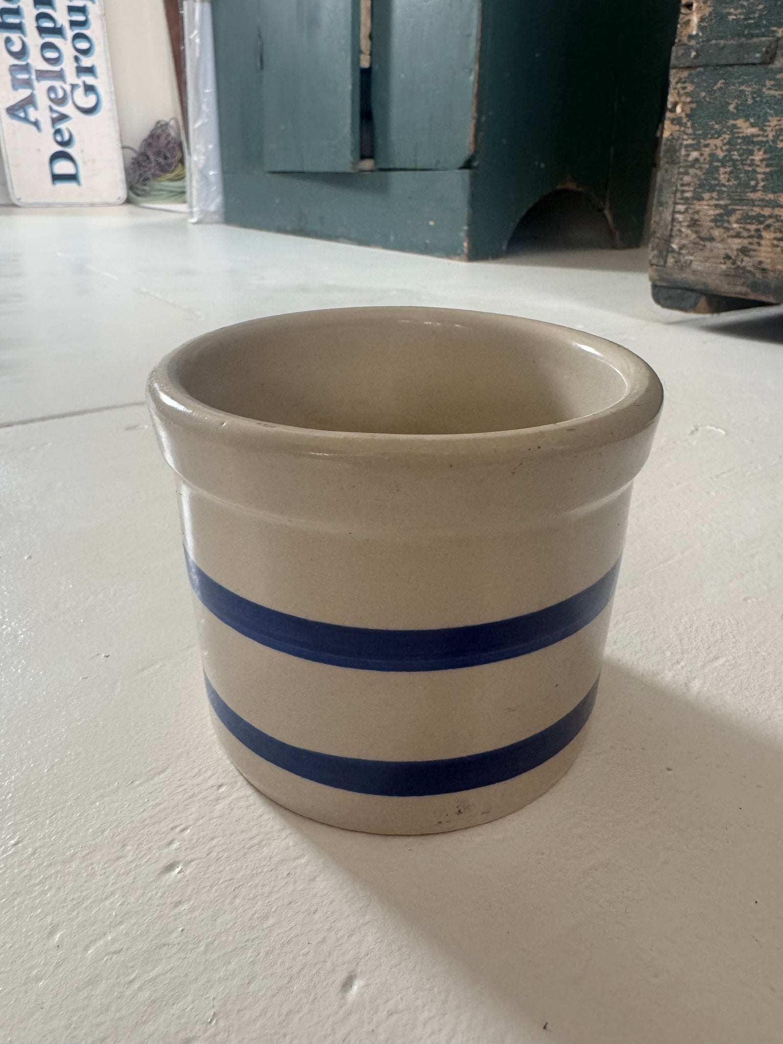 VTG Roseville Ohio Blue Striped Crock