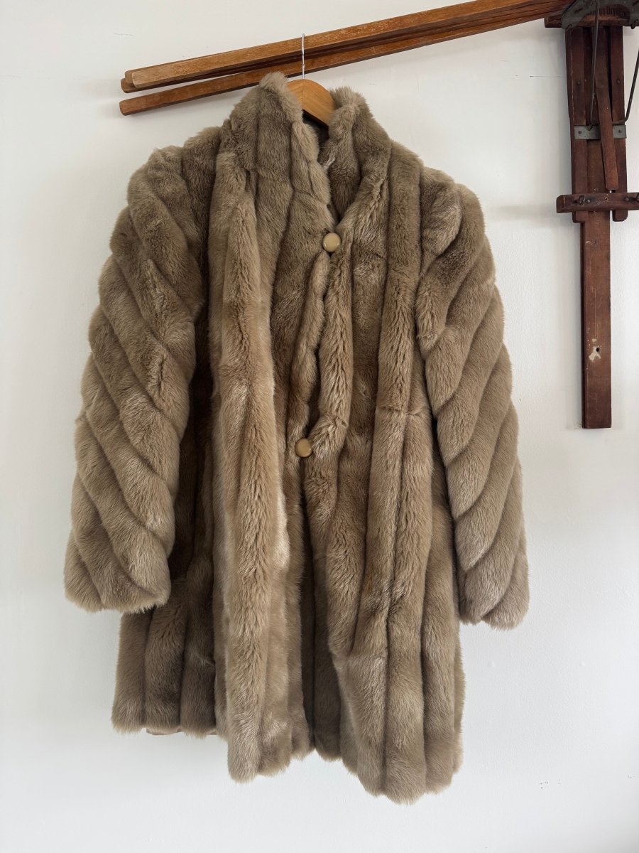 80s Fur Coat - USA VTG - Diamonds & Rust