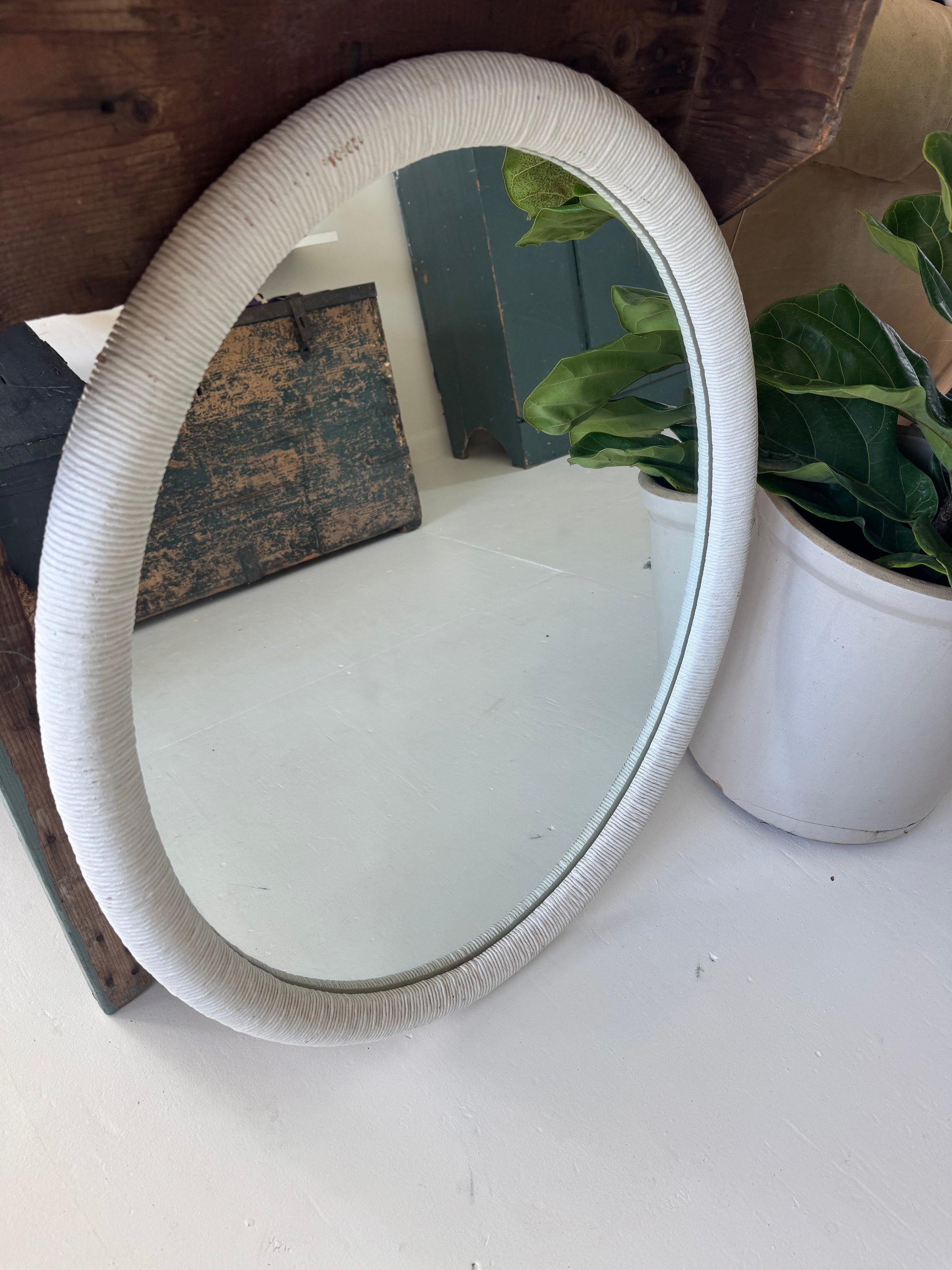 VTG Oval Mirror