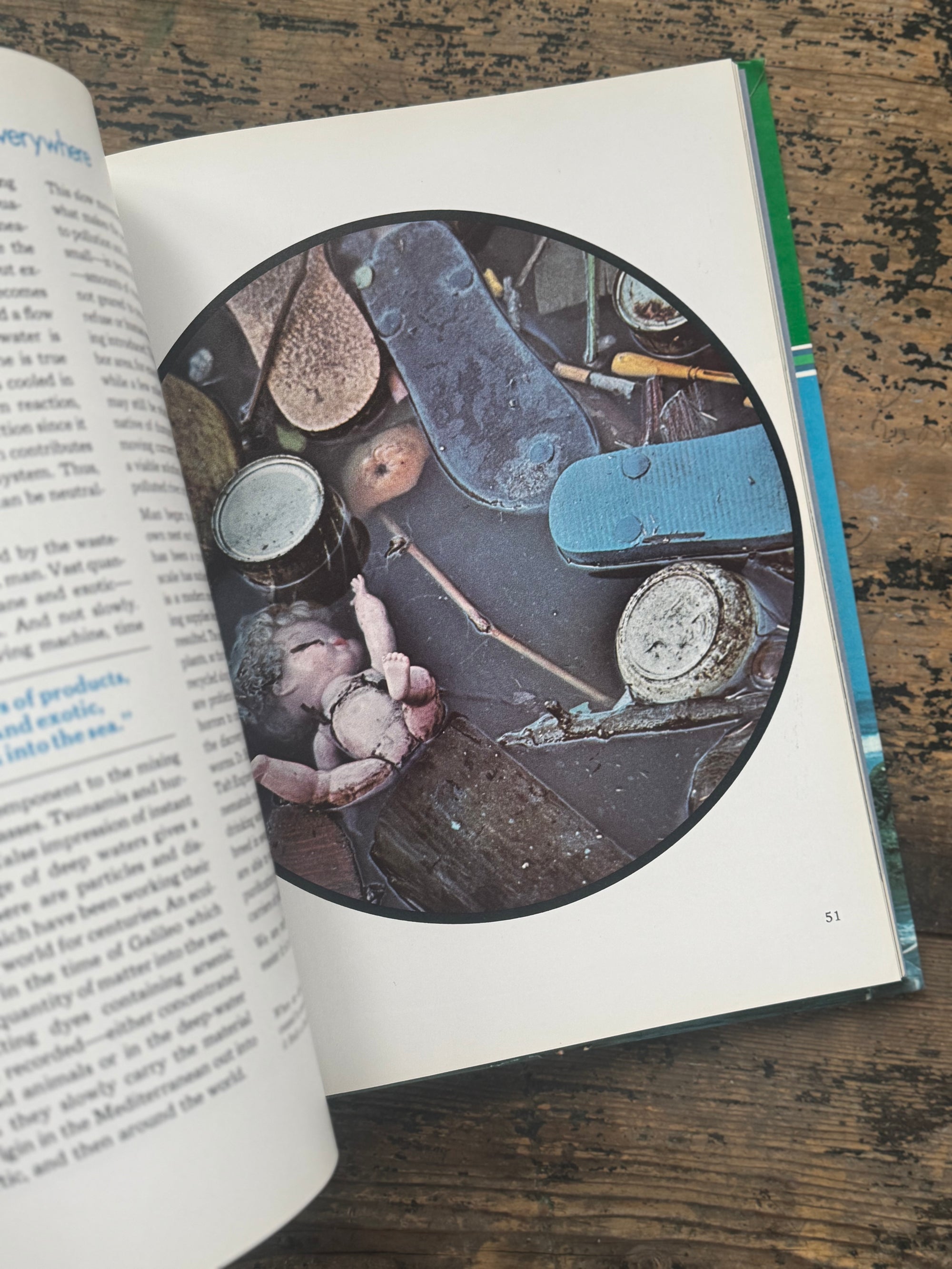 1973 The Ocean World Of Jacques Cousteau Vol 19 Book