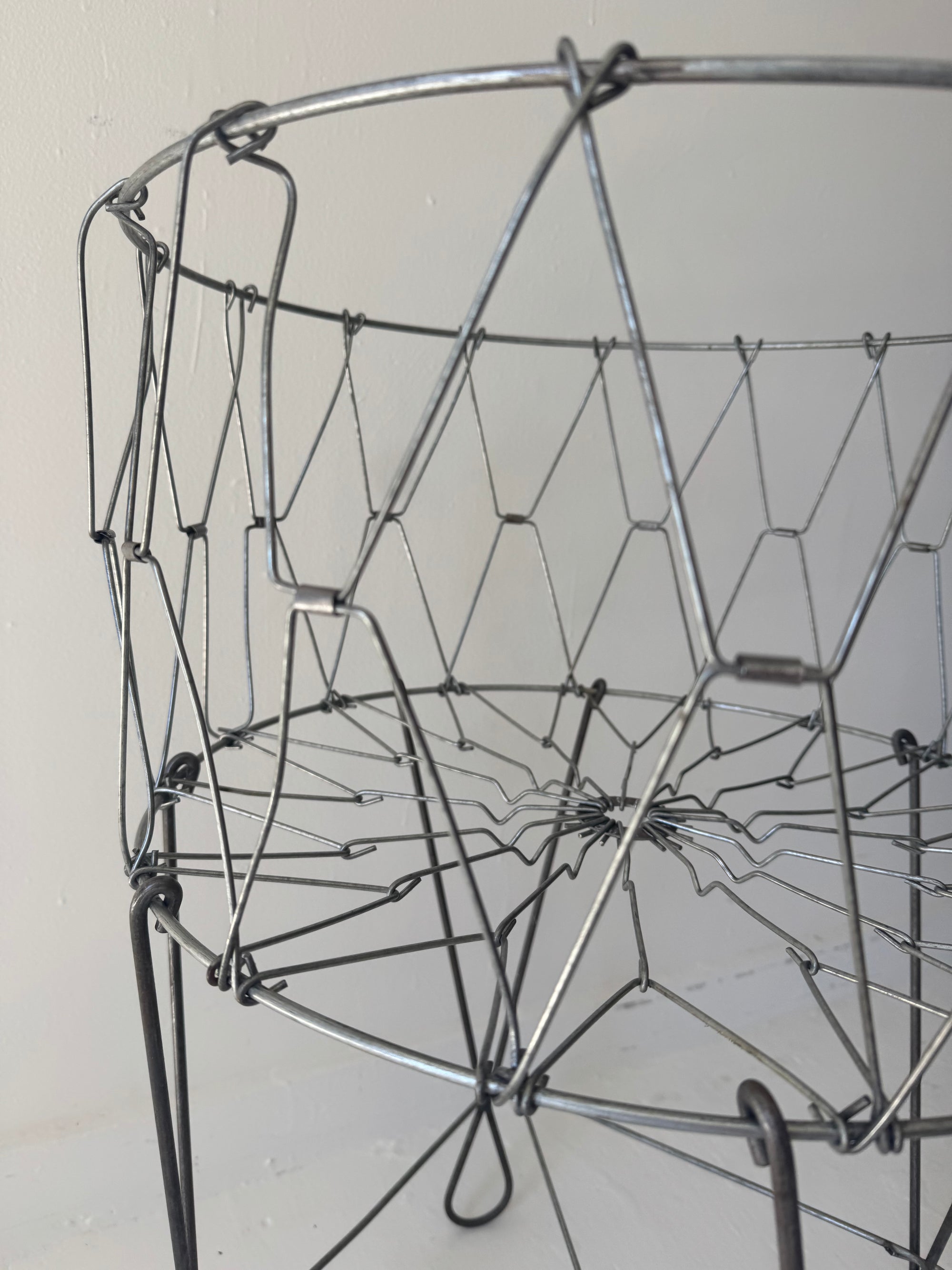 Antique Collapsible Laundry Hamper 19"