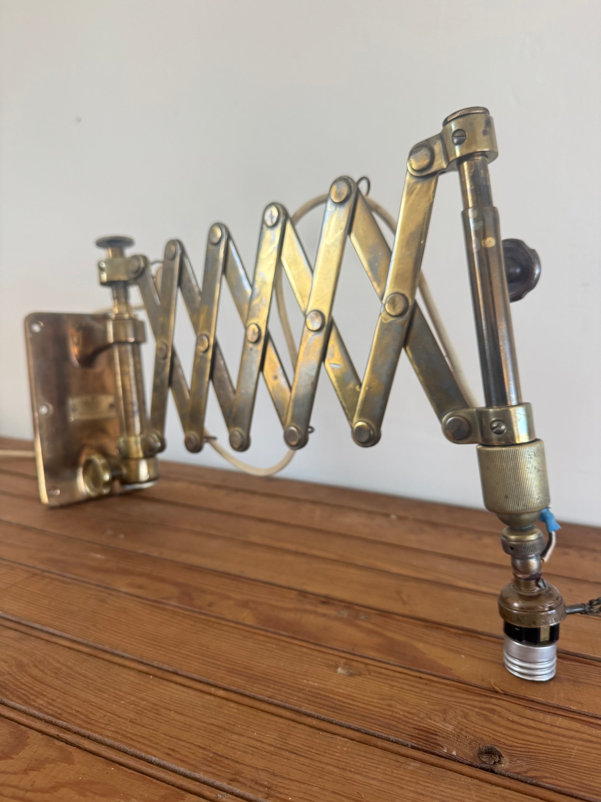 VTG Brass Scissor Wall Lamp