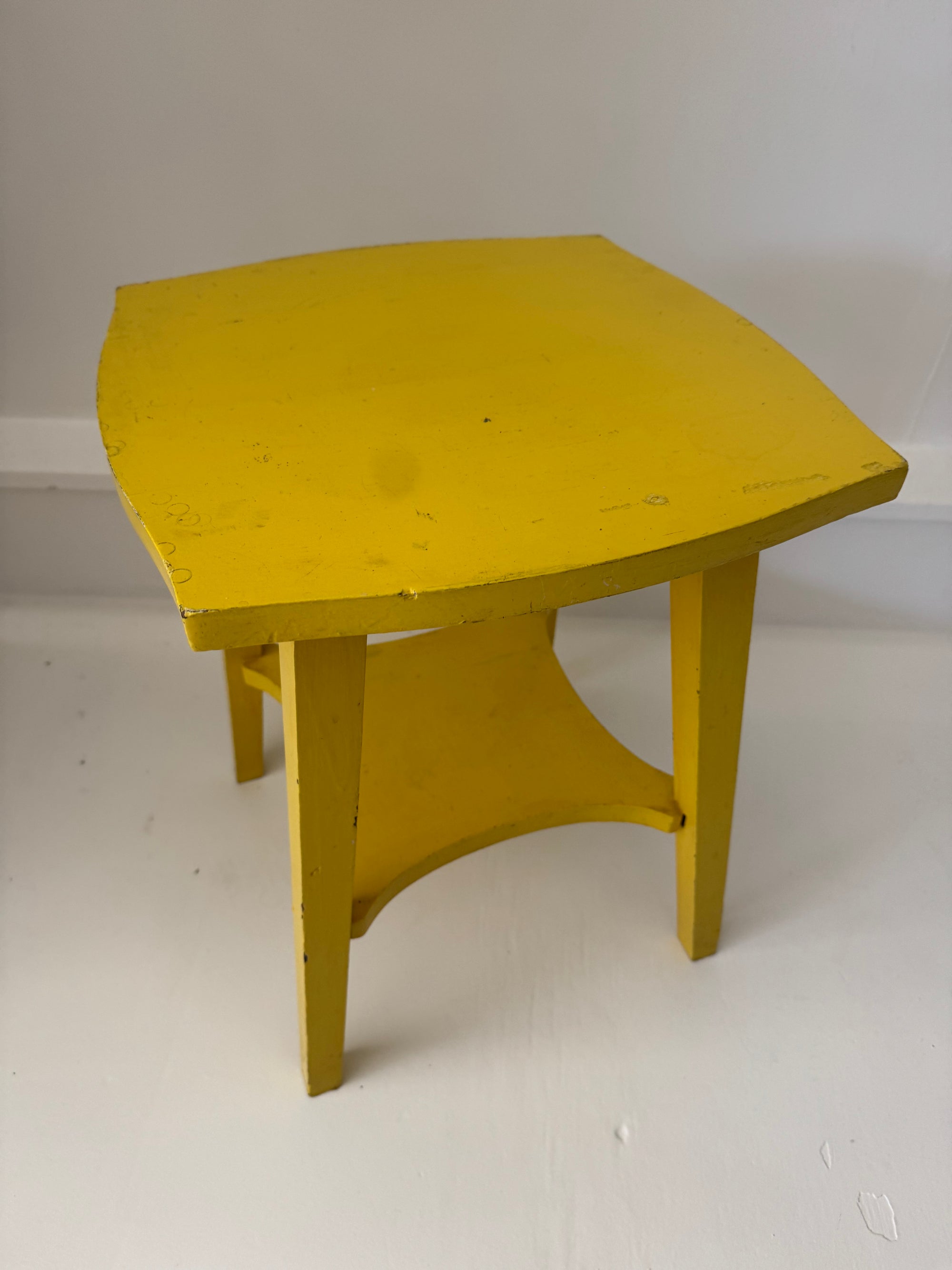 VTG Yellow Side Stable