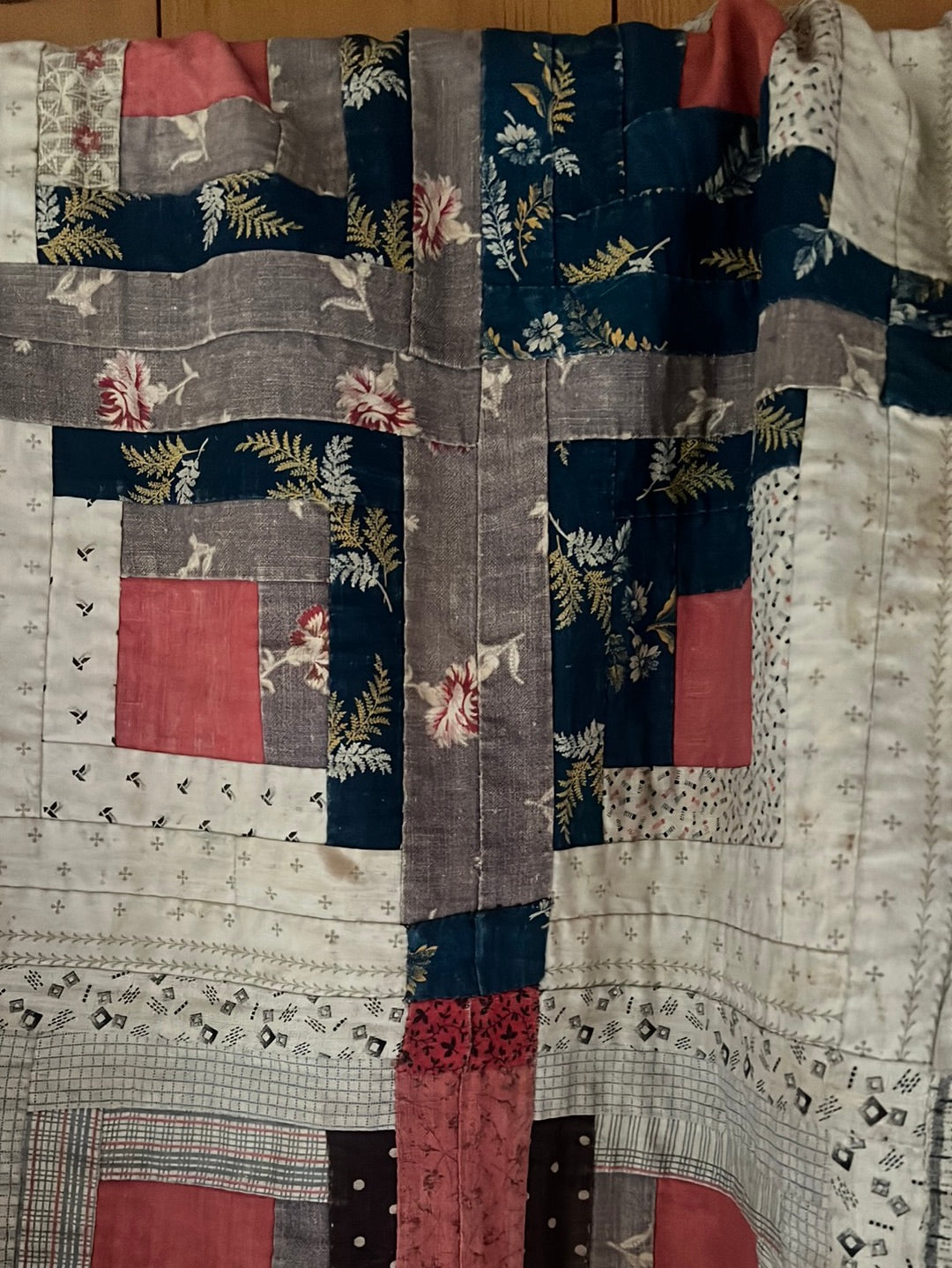 Vintage Handmade Quilt - Log Cabin
