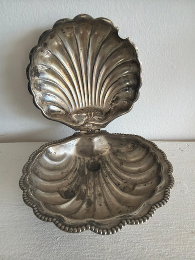 VTG Silver Plated Clam Shell