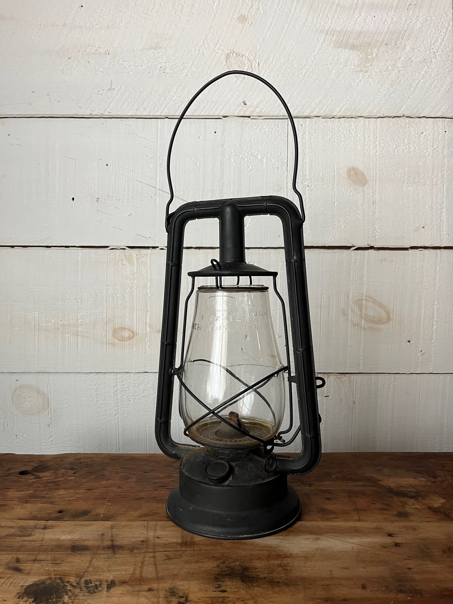 Antique Barn Lamp ( Kerosene  )