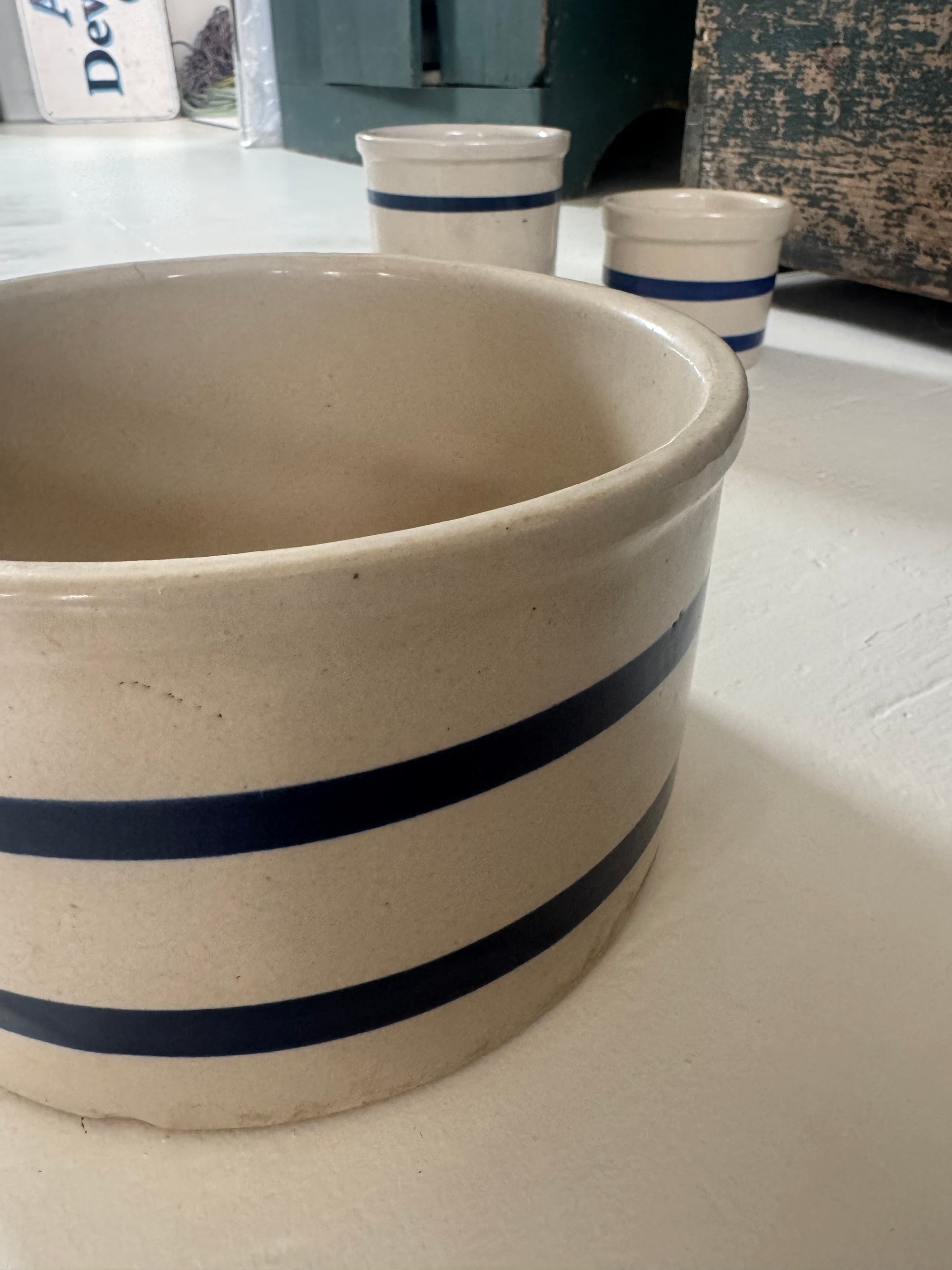 VTG Roseville Ohio Blue Striped Crock