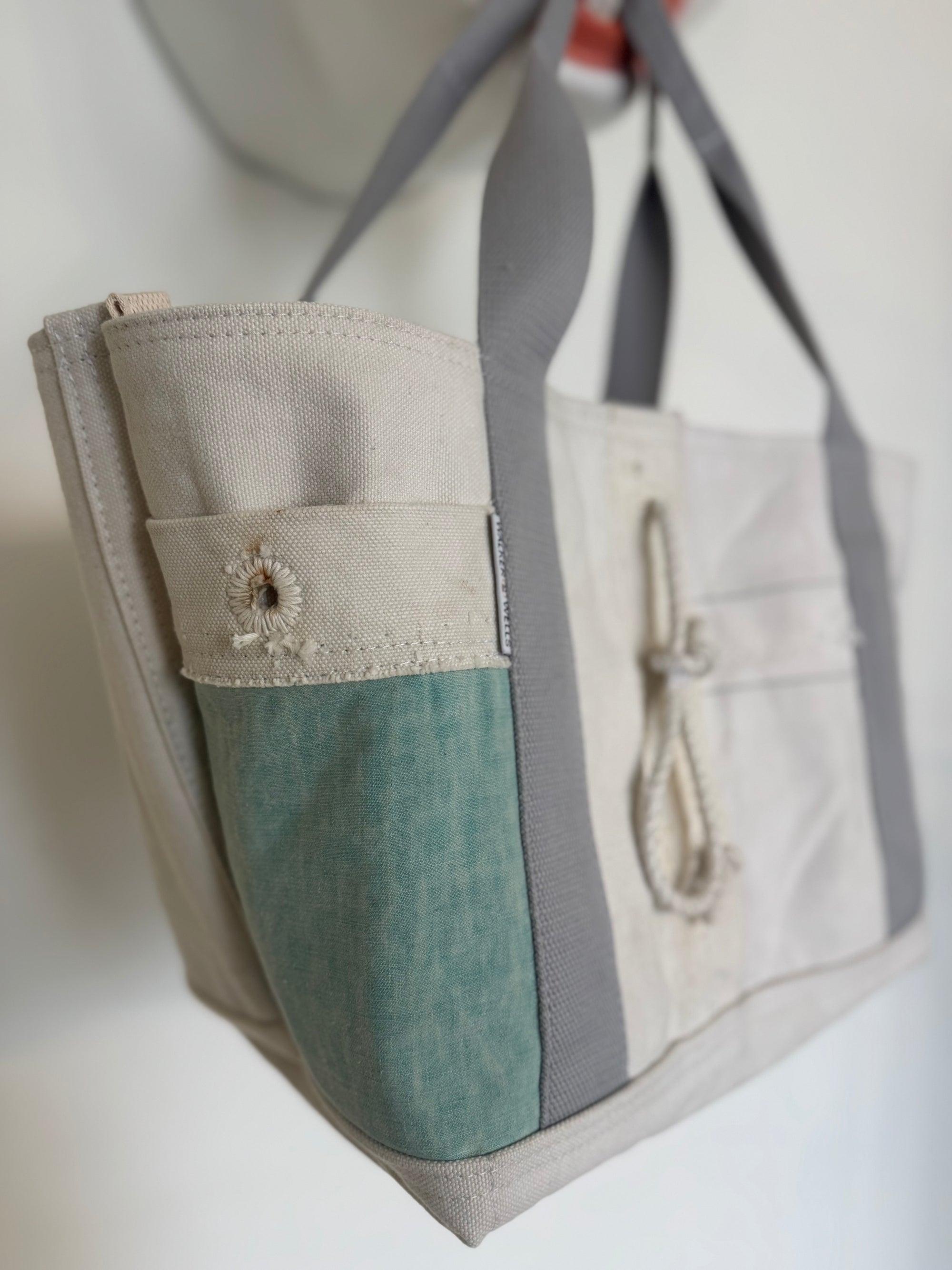 W&W AUTHENTIC TOTE BAG #180