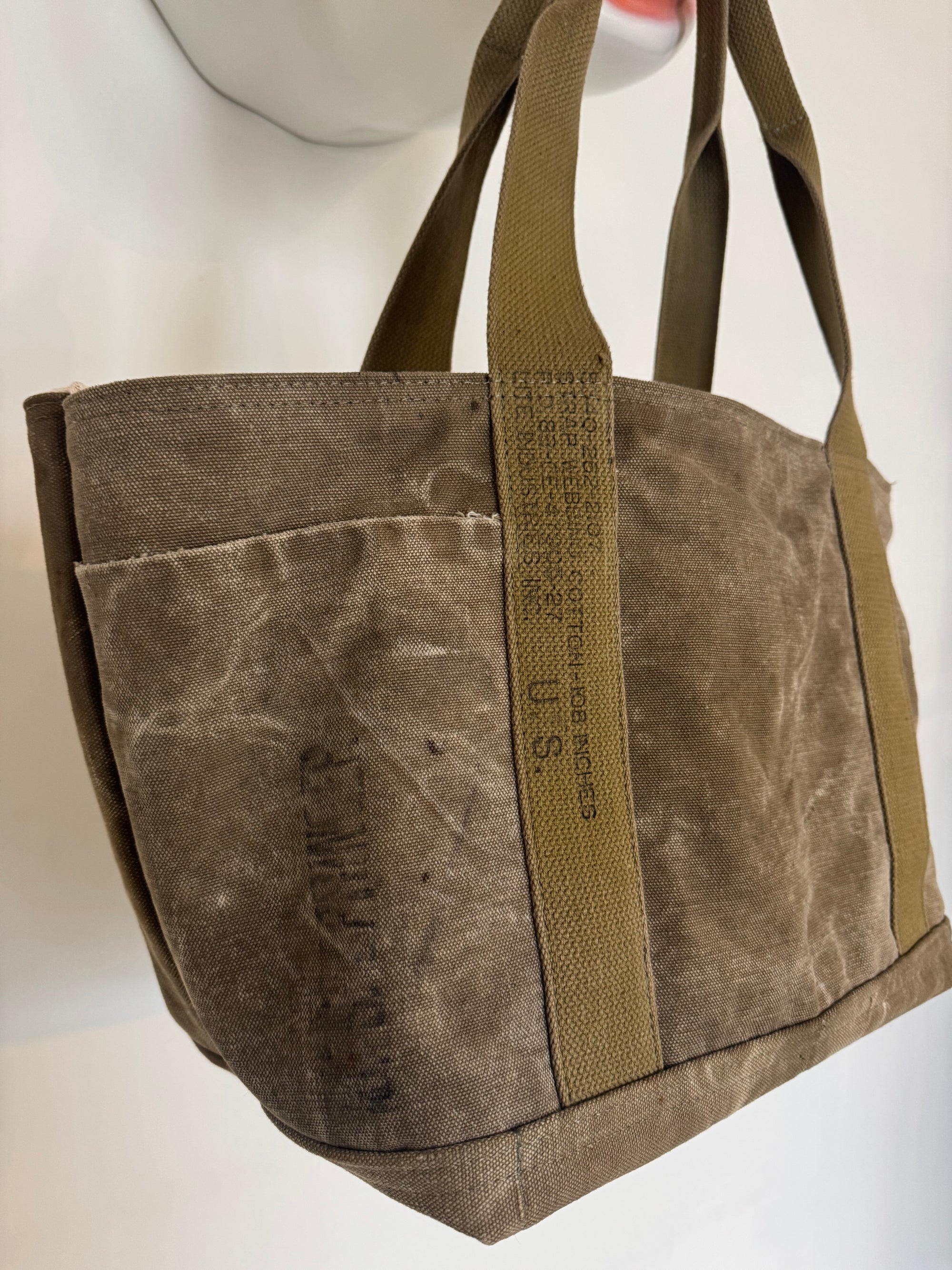 W&W AUTHENTIC TOTE BAG #186