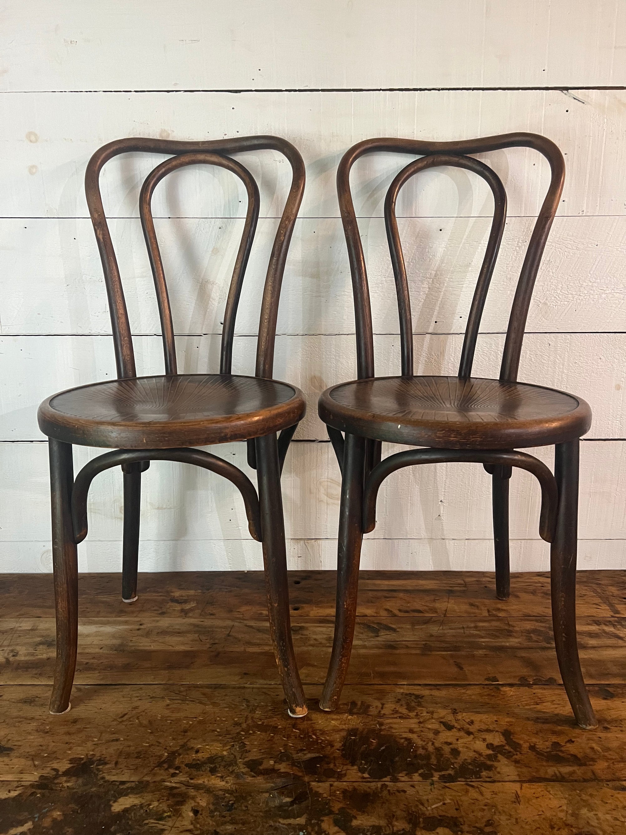 Vintage Thonet Style Bentwood Chair - Wood Grain