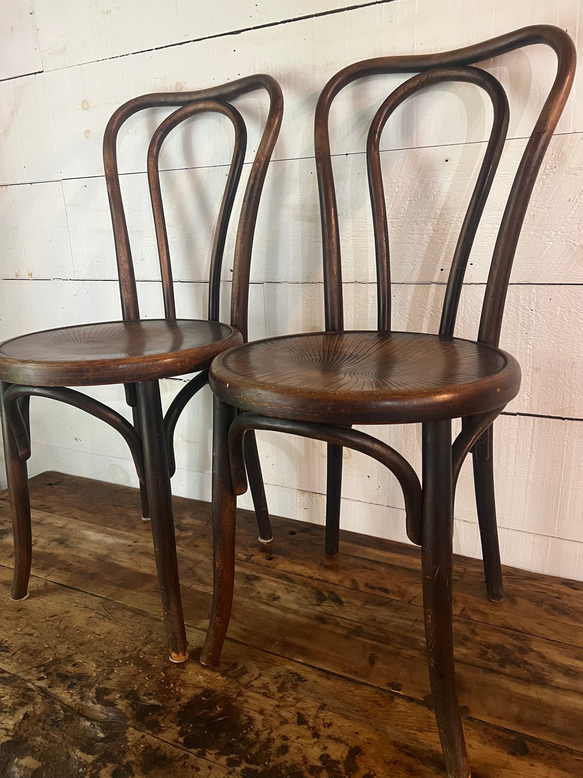 Vintage Thonet Style Bentwood Chair Wood Grain Diamonds Rust