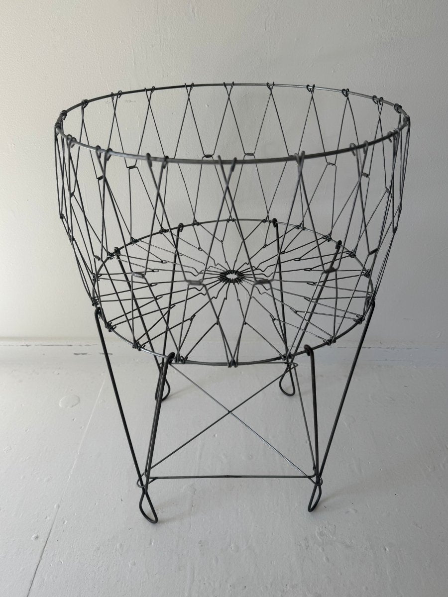 Antique Collapsible Laundry Hamper 22" - Diamonds & Rust