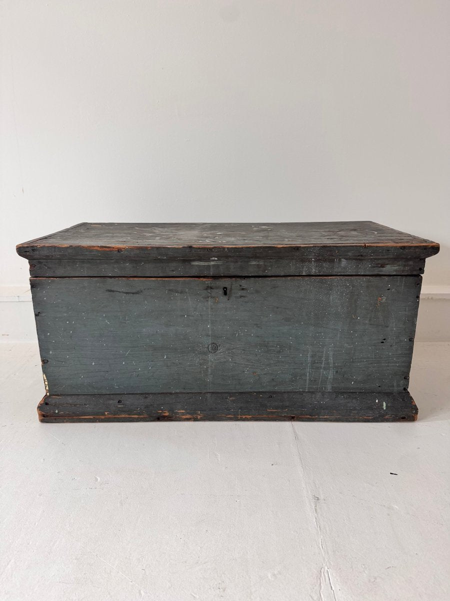 Antique Wood Blanket Chest - Sea Blue - Diamonds & Rust