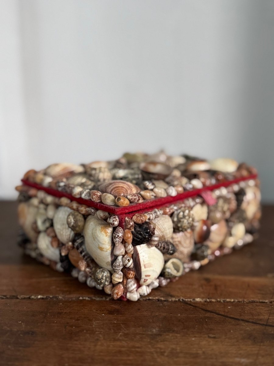 Vintage Encrusted Shell Box - Diamonds & Rust