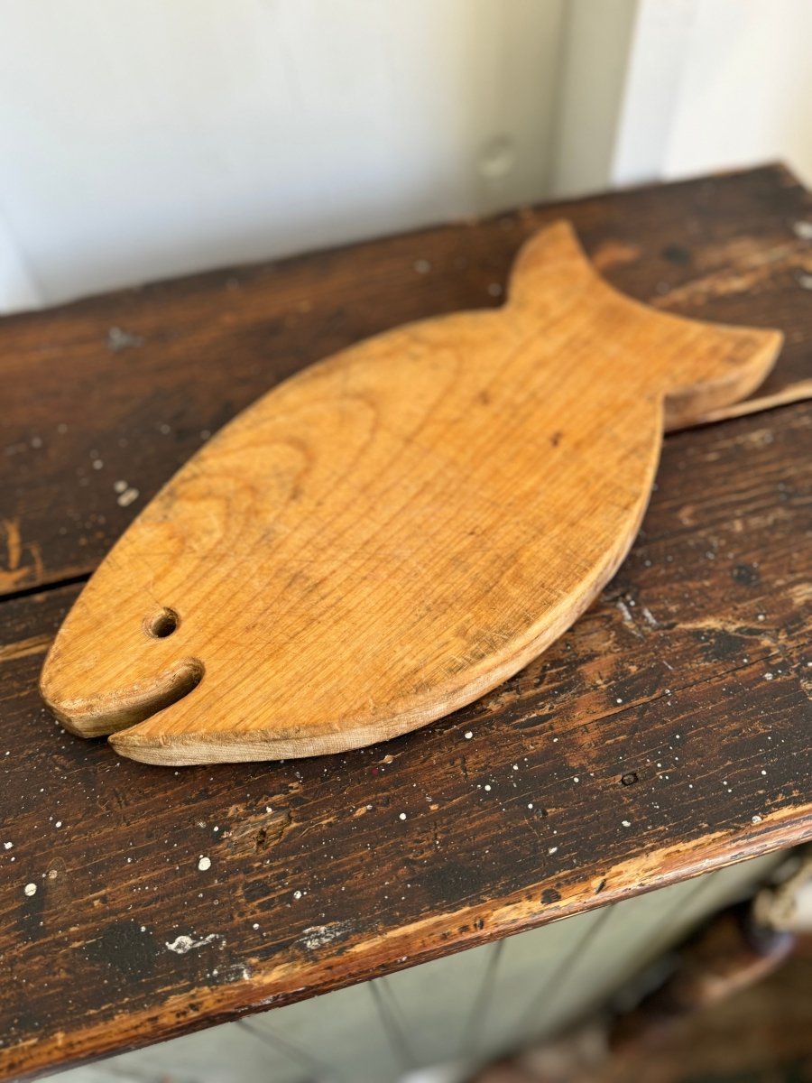 Vintage Fish Cutting Board - Diamonds & Rust