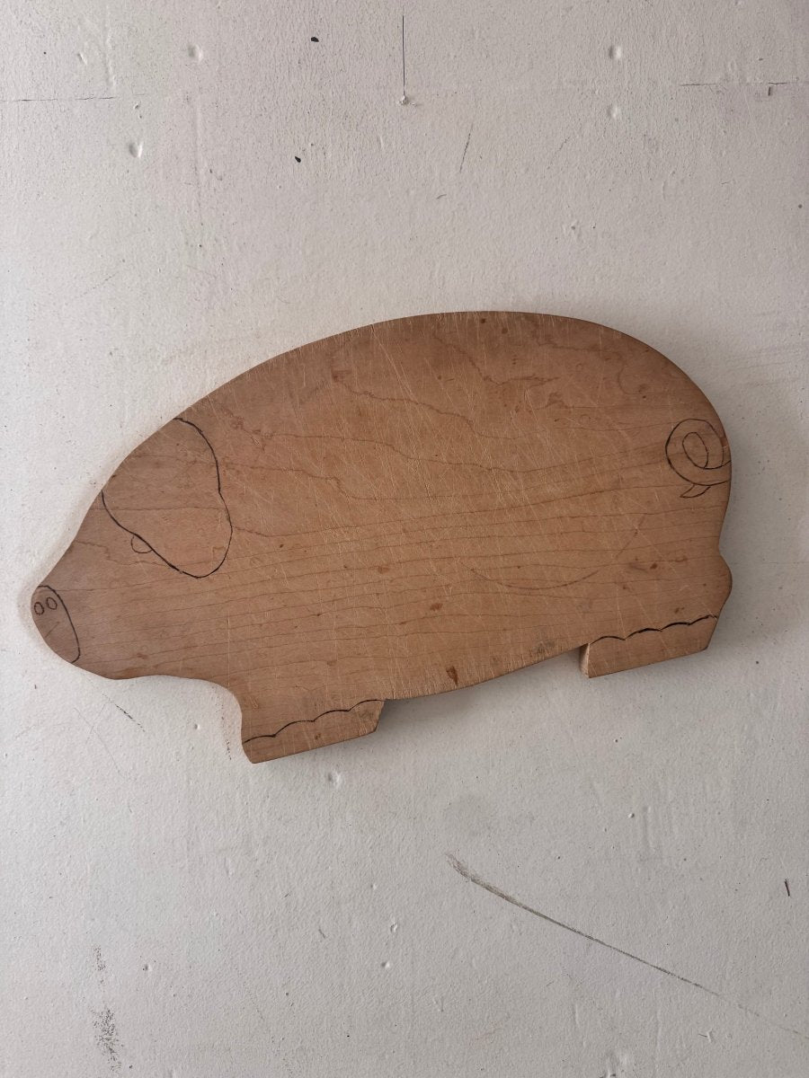 Vintage Pig Cutting Board - Diamonds & Rust
