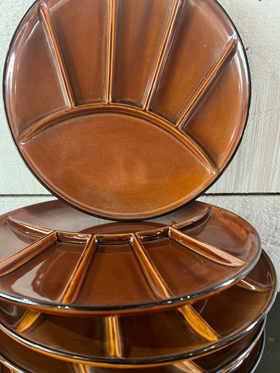 Vintage Plate Set - Diamonds & Rust