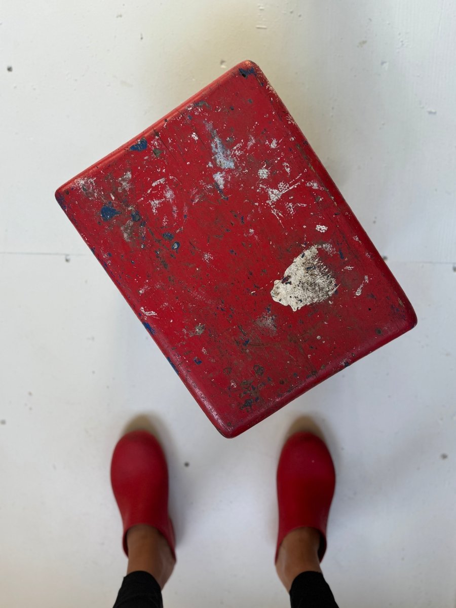 Vintage Red Step Stool - Diamonds & Rust