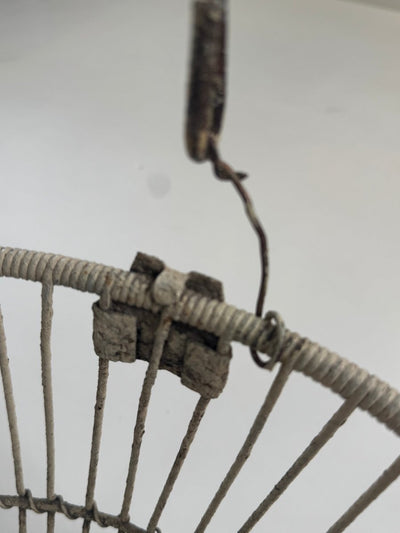 Vintage Wire Clamming Basket - Diamonds & Rust