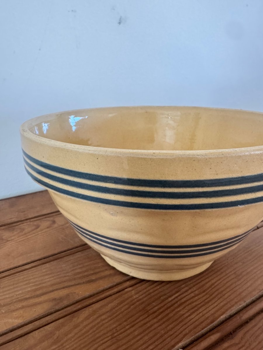 Vintage Yellow Ware Bowl – Blue Stripes - Diamonds & Rust