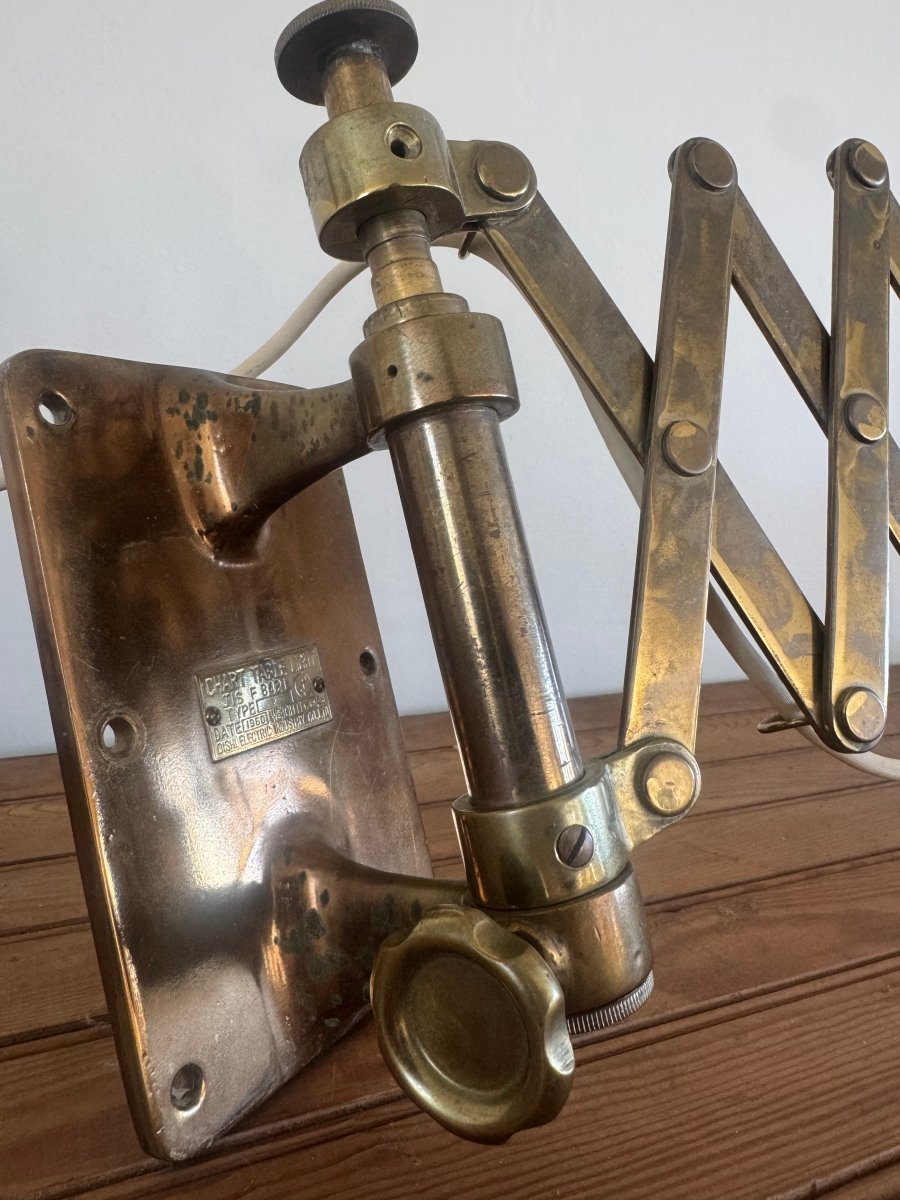 VTG Brass Scissor Wall Lamp - Diamonds & Rust