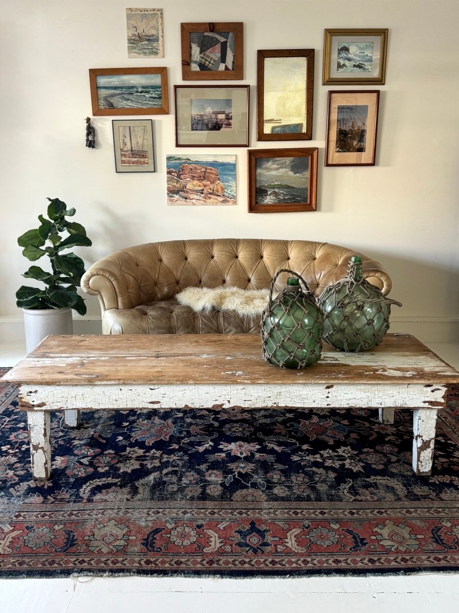 VTG Coffee Table Chippy White Patina - Diamonds & Rust