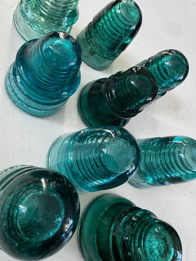 VTG Glass Insulator - Blue Green - Diamonds & Rust