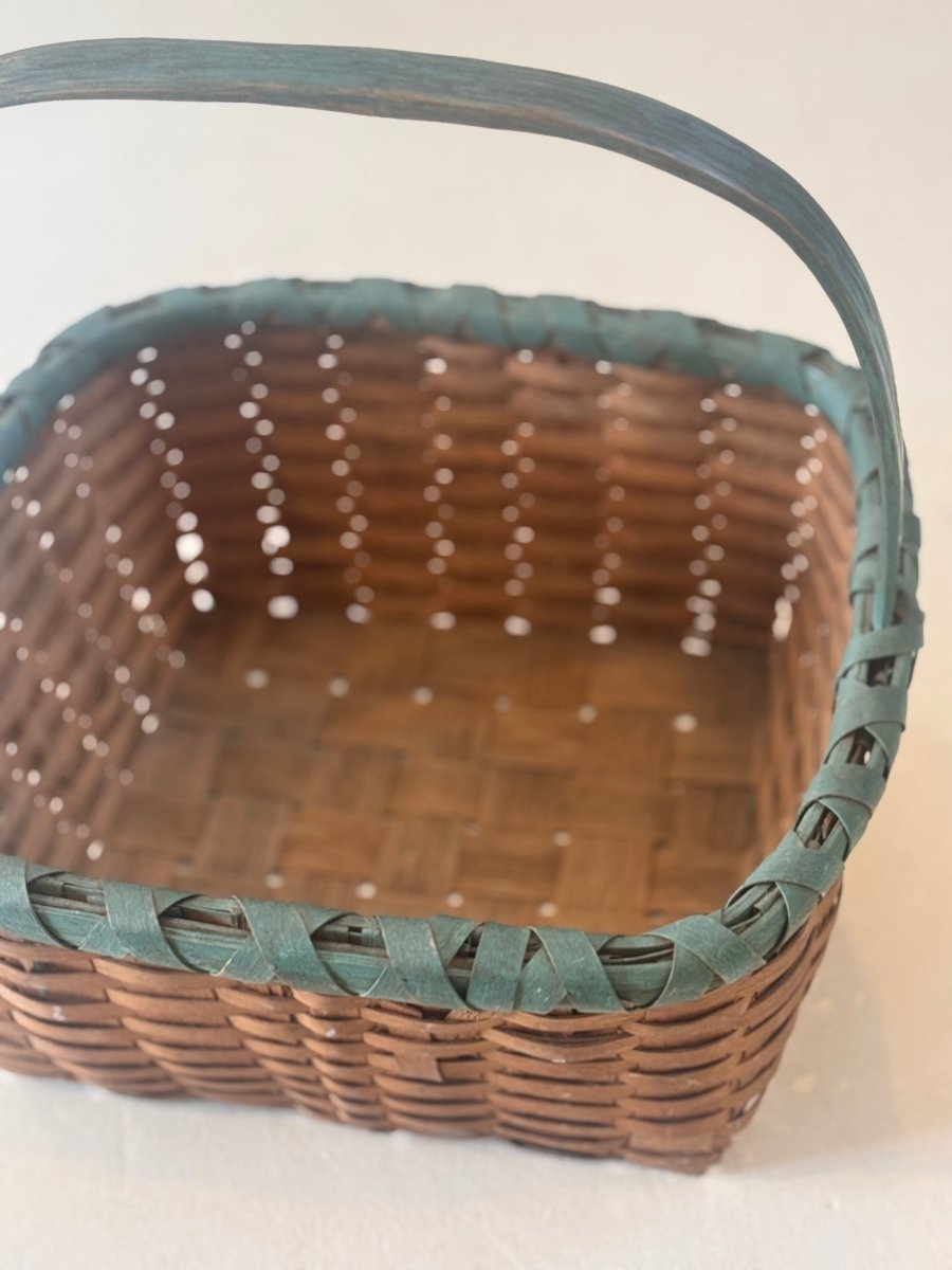 VTG Handmade Artisan Basket - Painted Handle - Diamonds & Rust