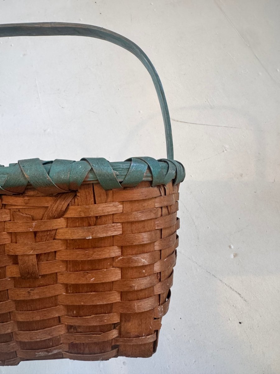 VTG Handmade Artisan Basket - Painted Handle - Diamonds & Rust