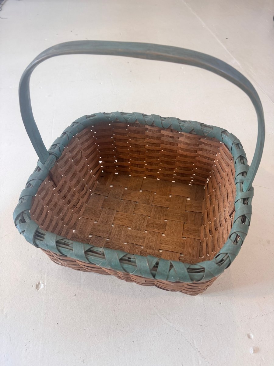 VTG Handmade Artisan Basket - Painted Handle - Diamonds & Rust